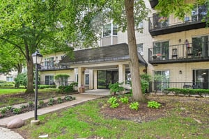 8630 Waukegan Rd unit 414-S0906-002.jpg