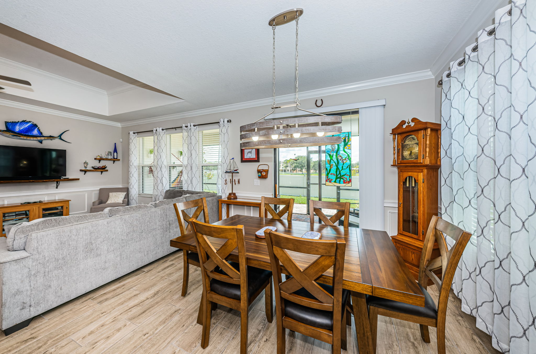 Dining Room2-2