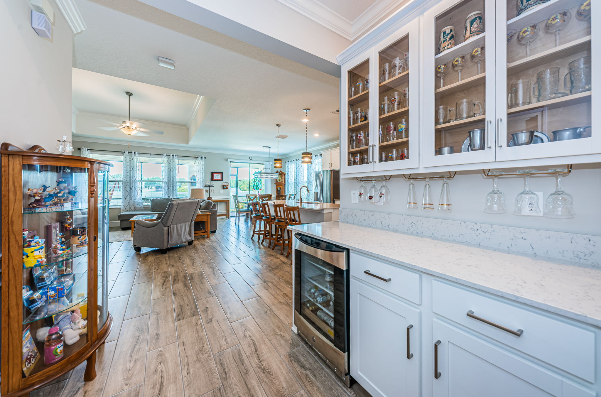 Foyer-Butlers Pantry2