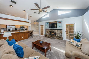 Living Room4-2