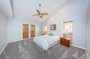 Master Bedroom1a-2
