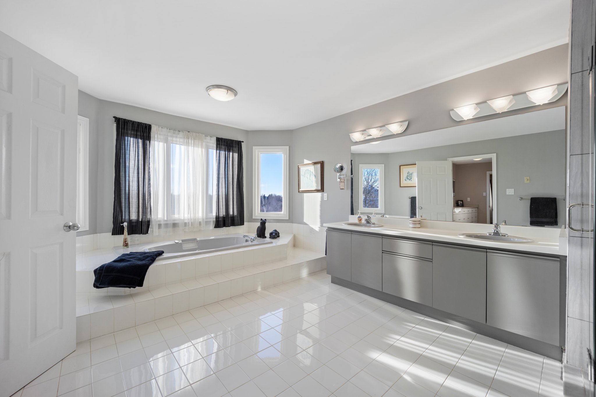 Newmarket property showcase — delivered property photograph 32