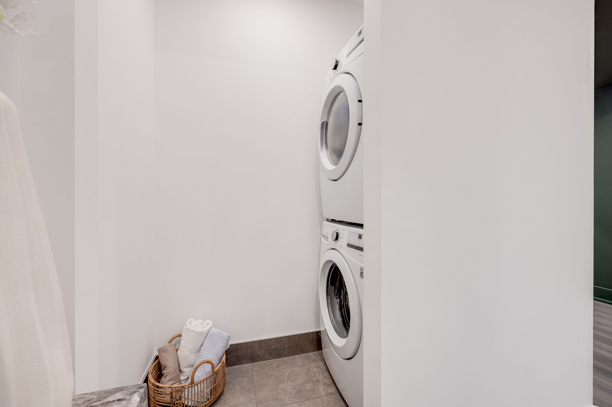 Toronto property showcase — delivered property photograph 20