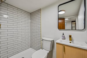 W 66th Cir-S2609-040.jpg