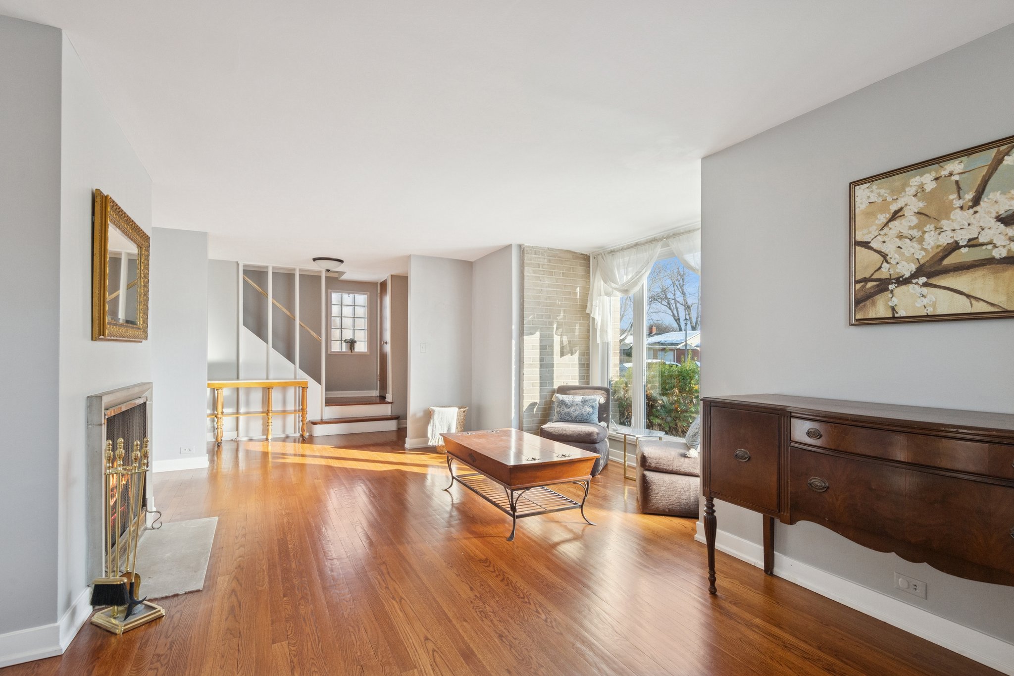 8646 E Prairie Rd_002.jpg