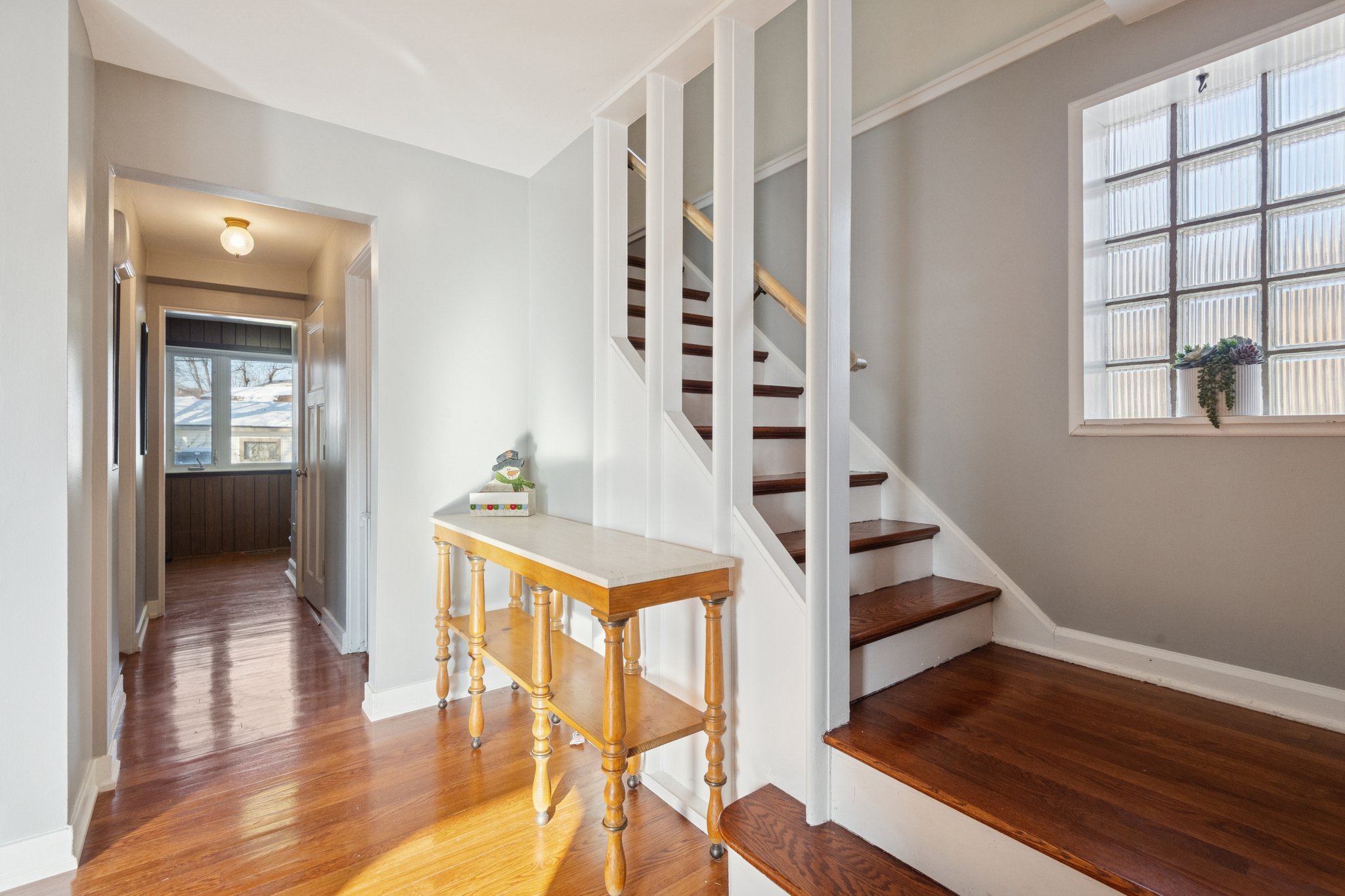 8646 E Prairie Rd_006.jpg