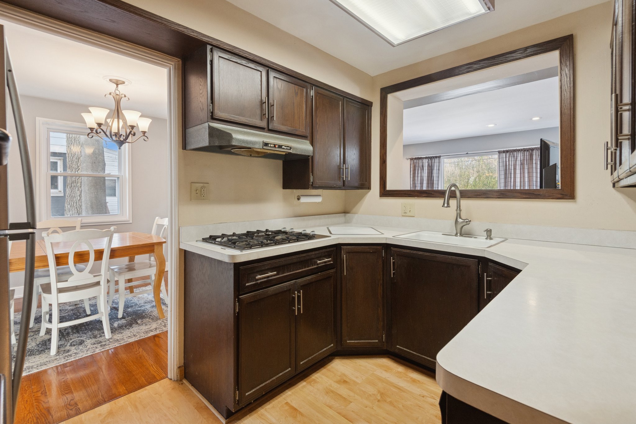 8646 E Prairie Rd_009.jpg