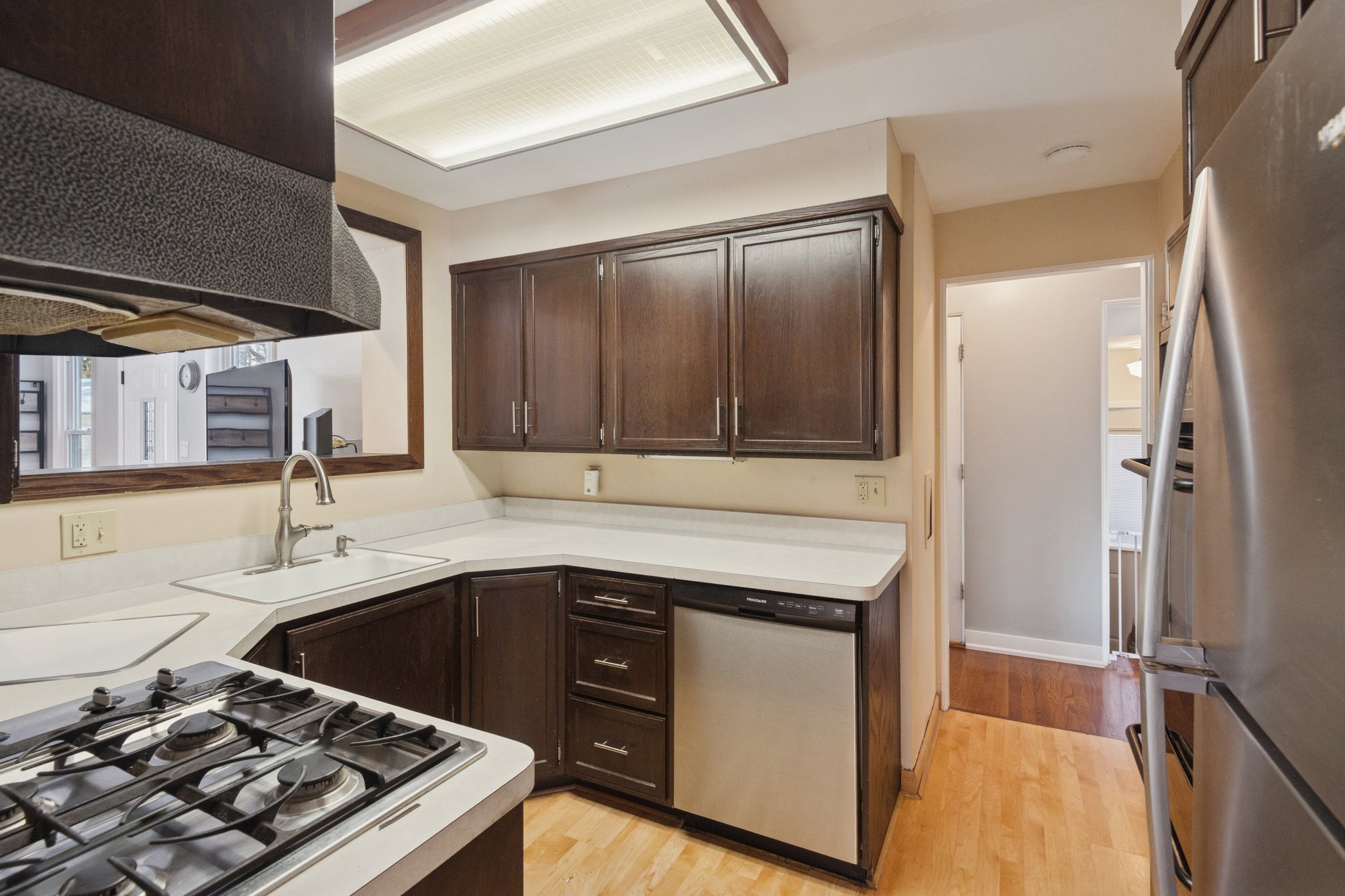 8646 E Prairie Rd_010.jpg