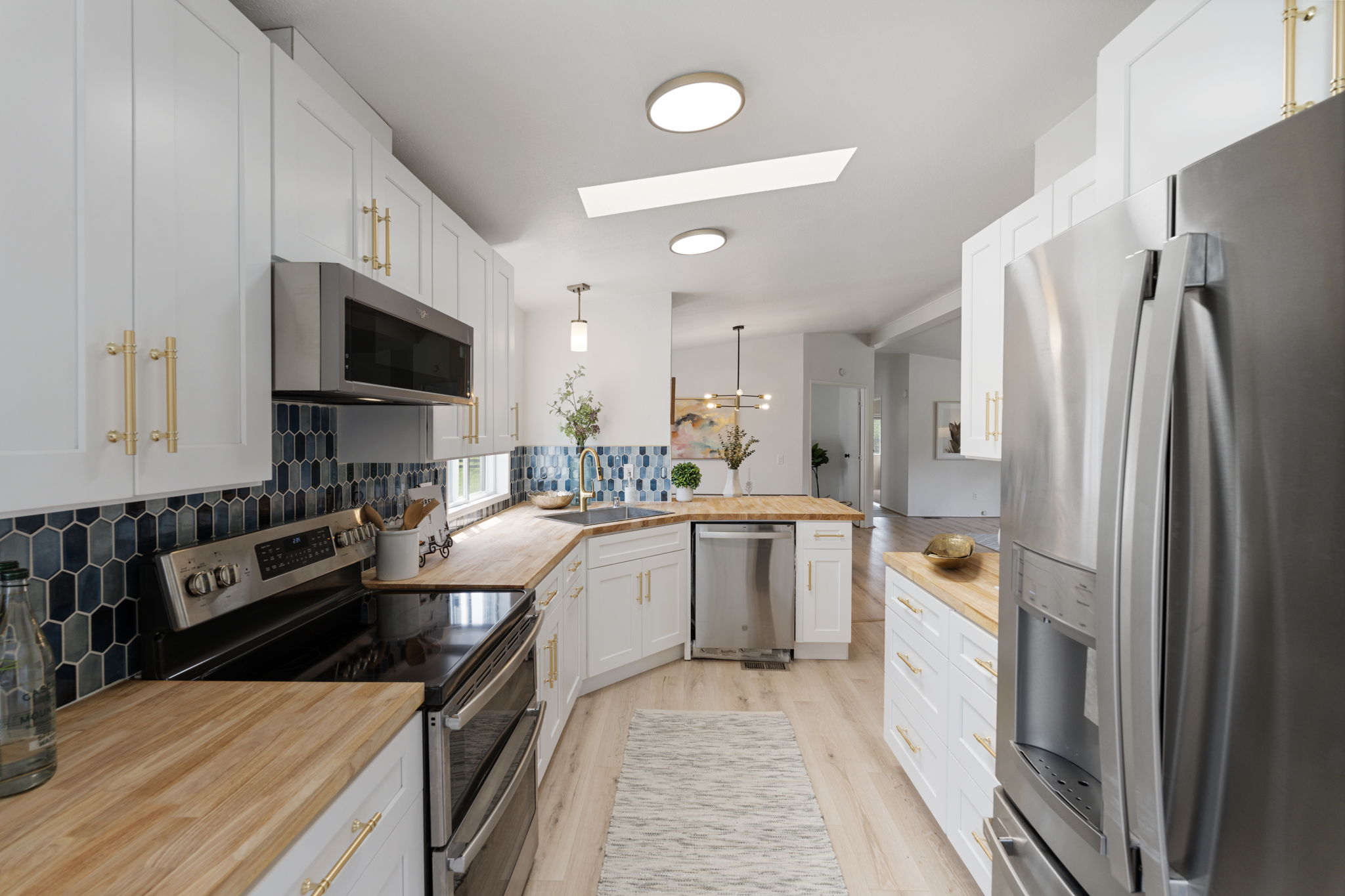  Photo 10