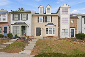 8647 Hawk Run Terrace