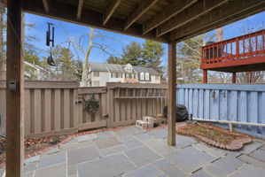 Fully Fenced Flagstone Patio