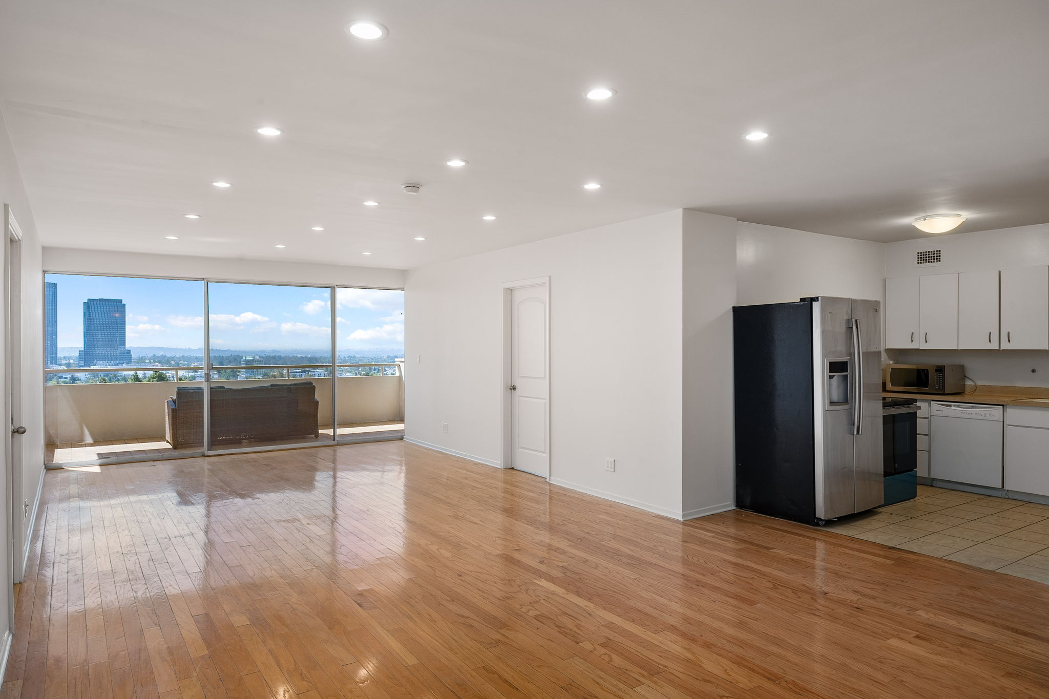 865 Comstock Avenue 11C-6