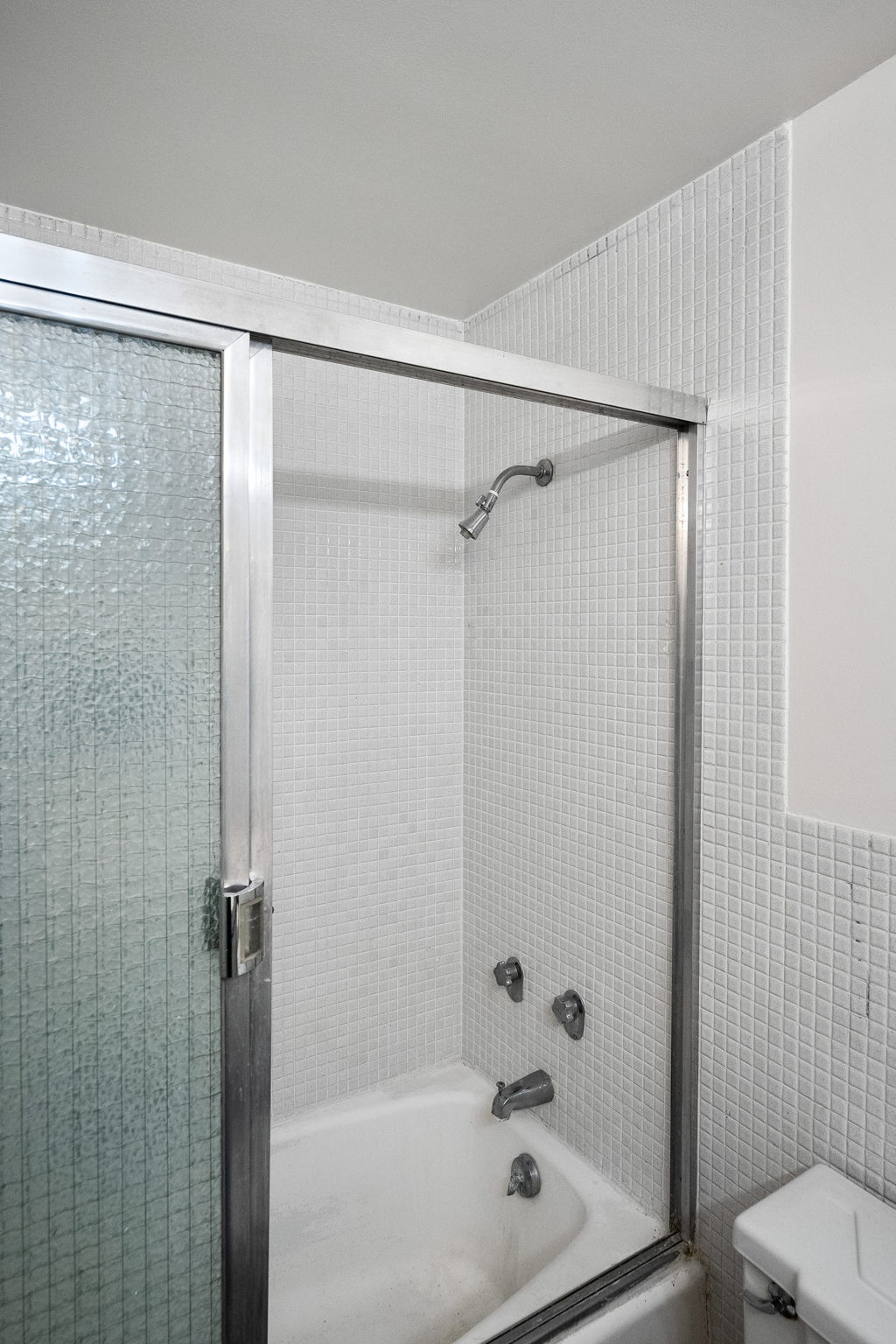 865 Comstock Avenue 11C-29