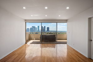 865 Comstock Avenue 11C-8