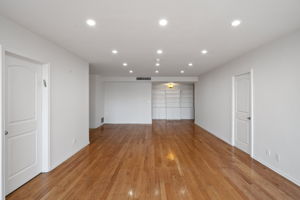 865 Comstock Avenue 11C-11