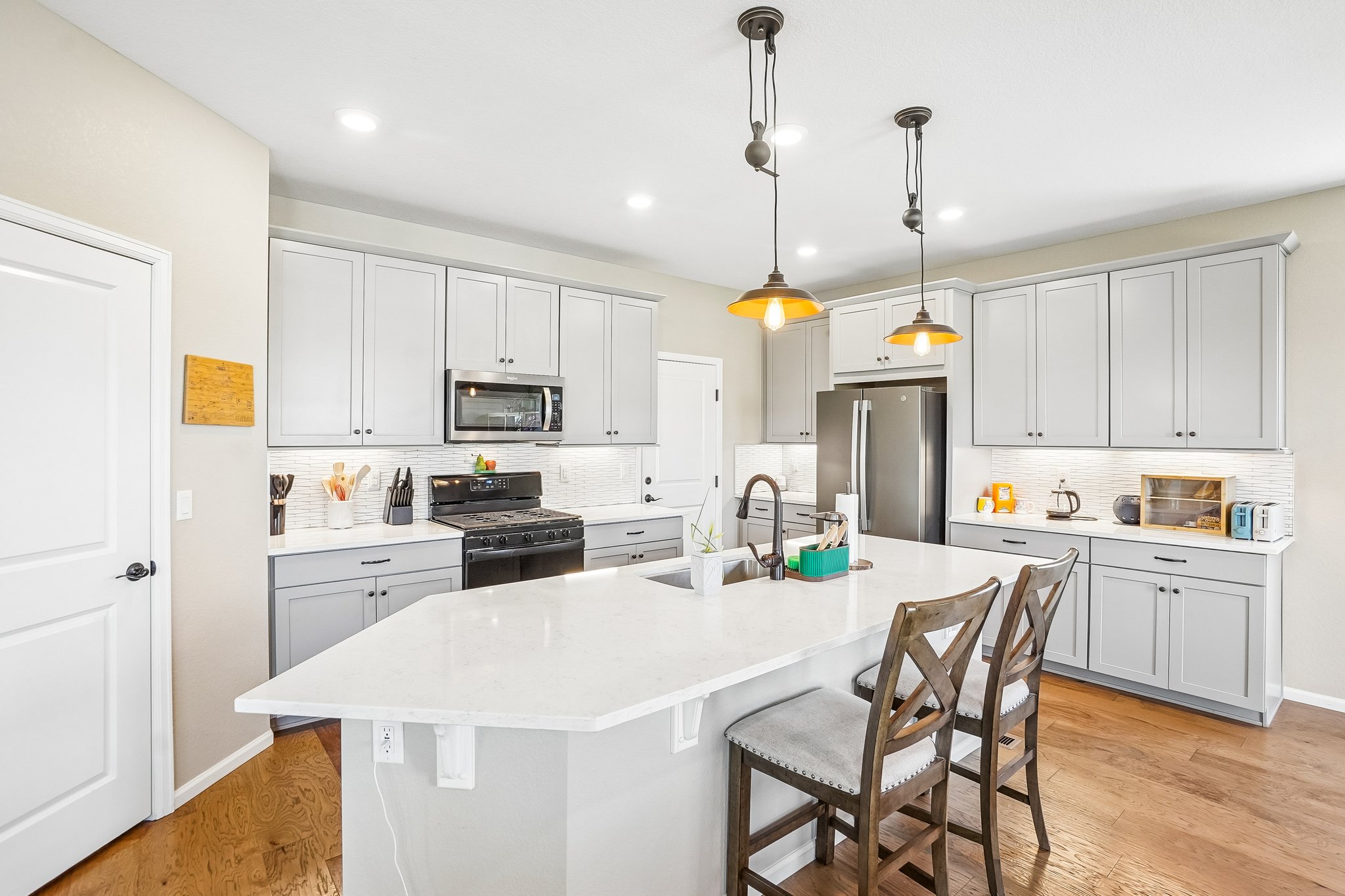 N Waterloo Cir-S0806-016.jpg