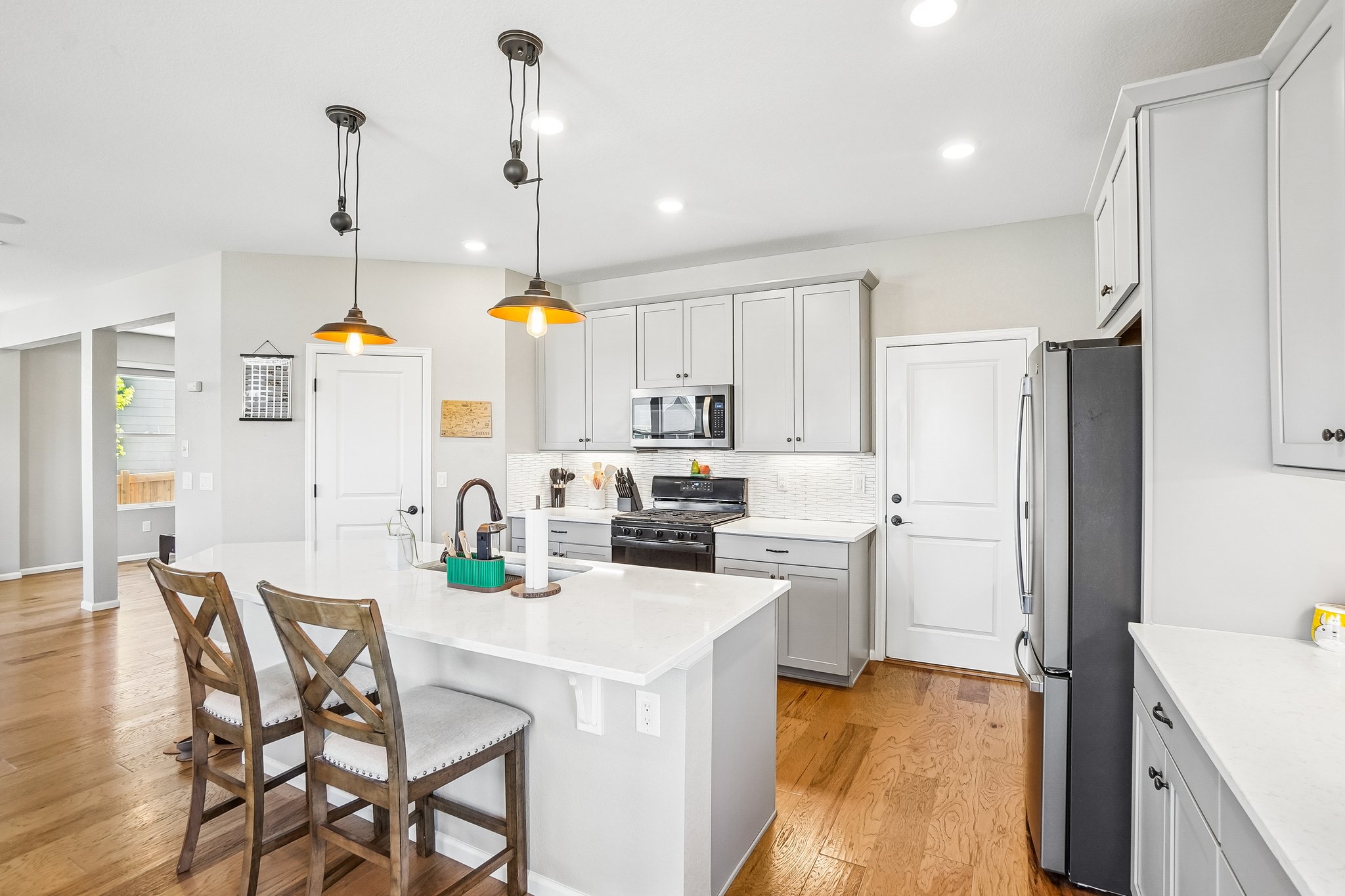 N Waterloo Cir-S0806-017.jpg