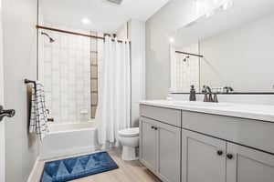 N Waterloo Cir-S0806-027.jpg