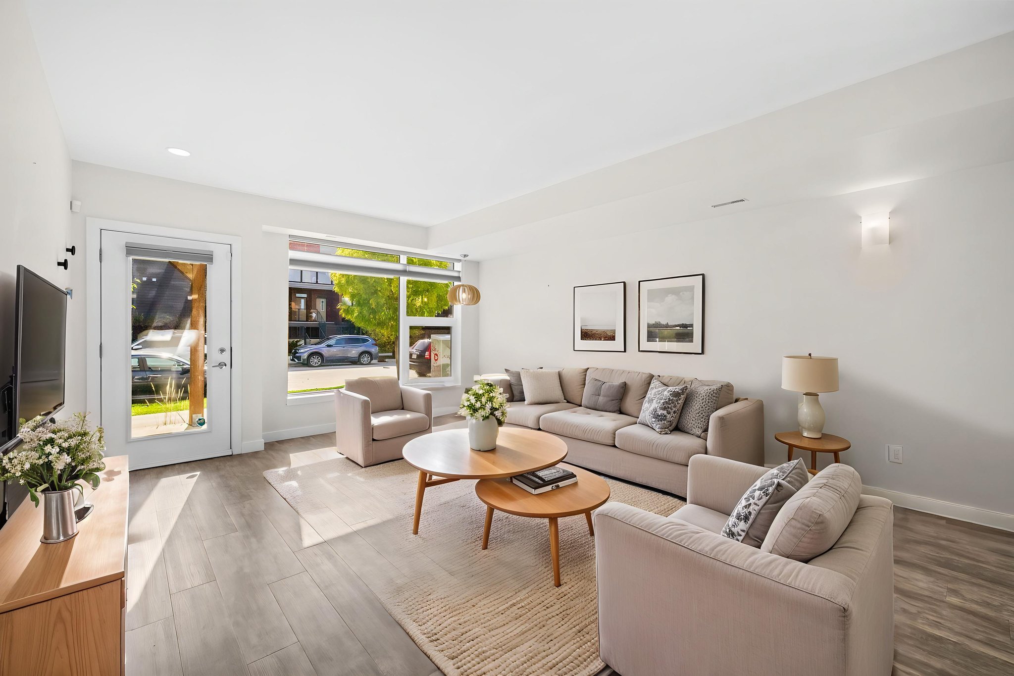 058A0207_1 virtually staged.jpeg