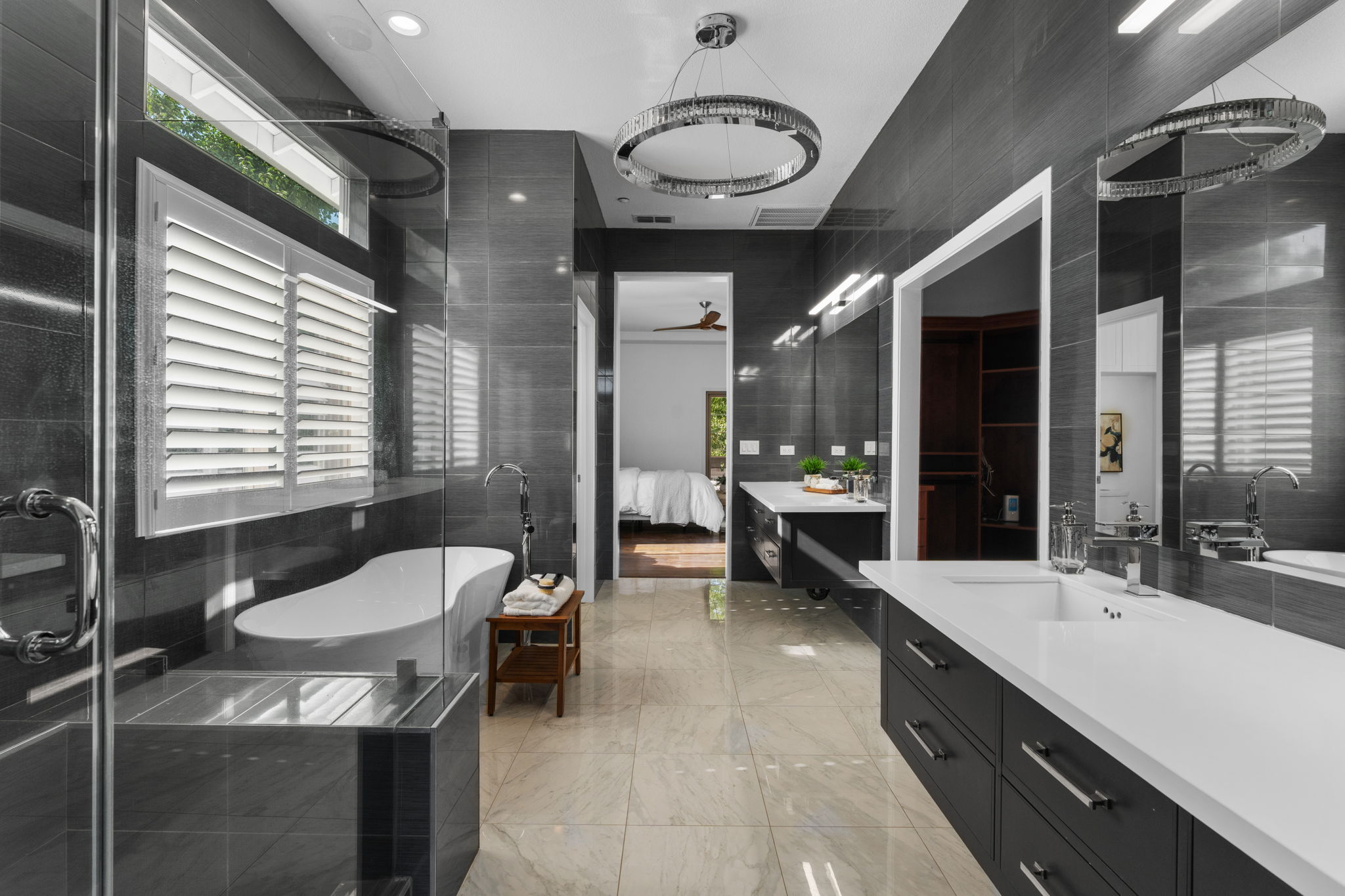  Photo 143
