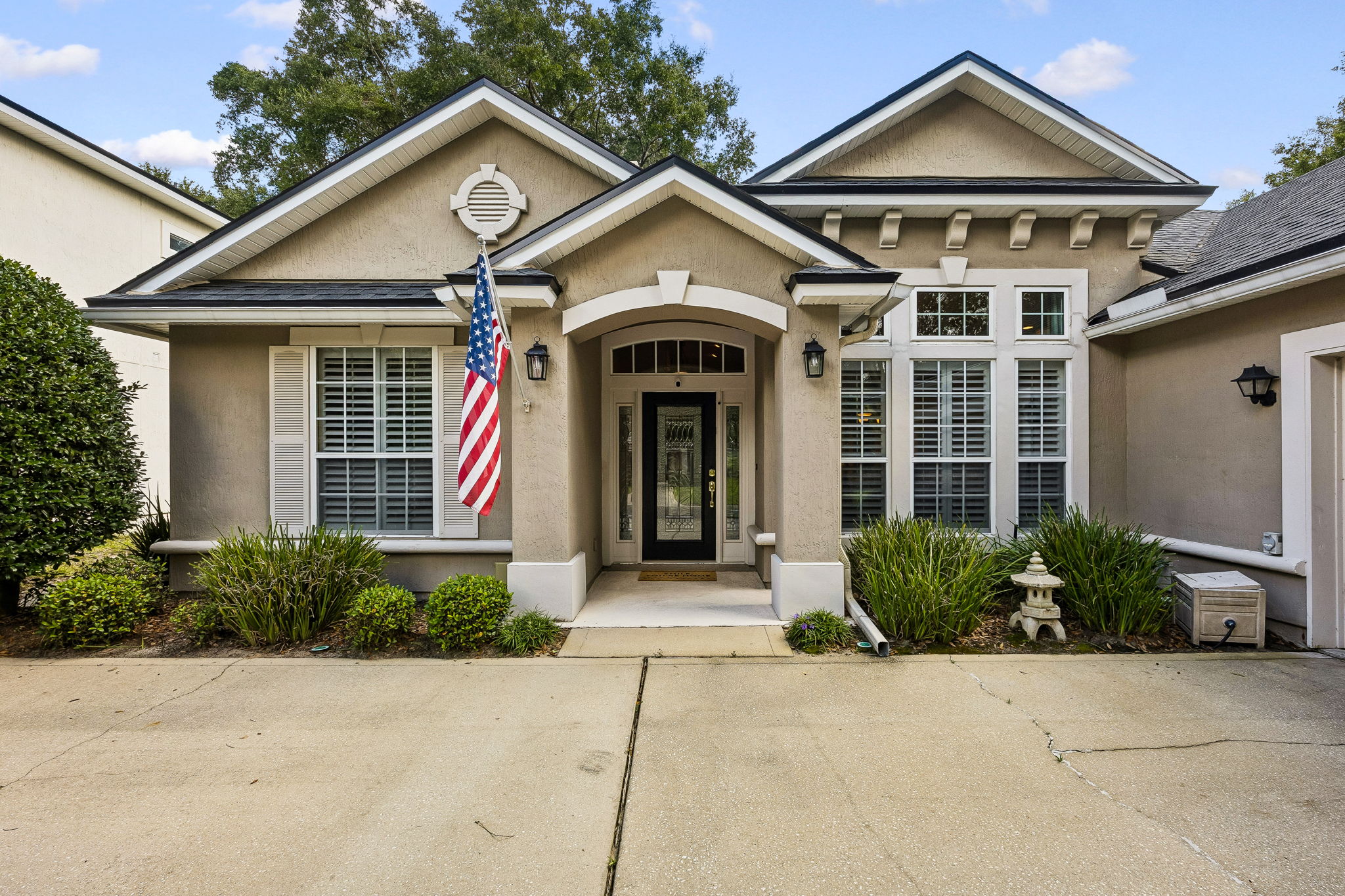 Front Entry Detail