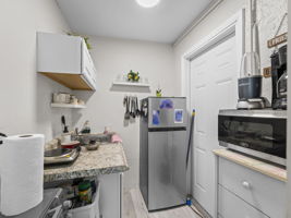  Photo 44