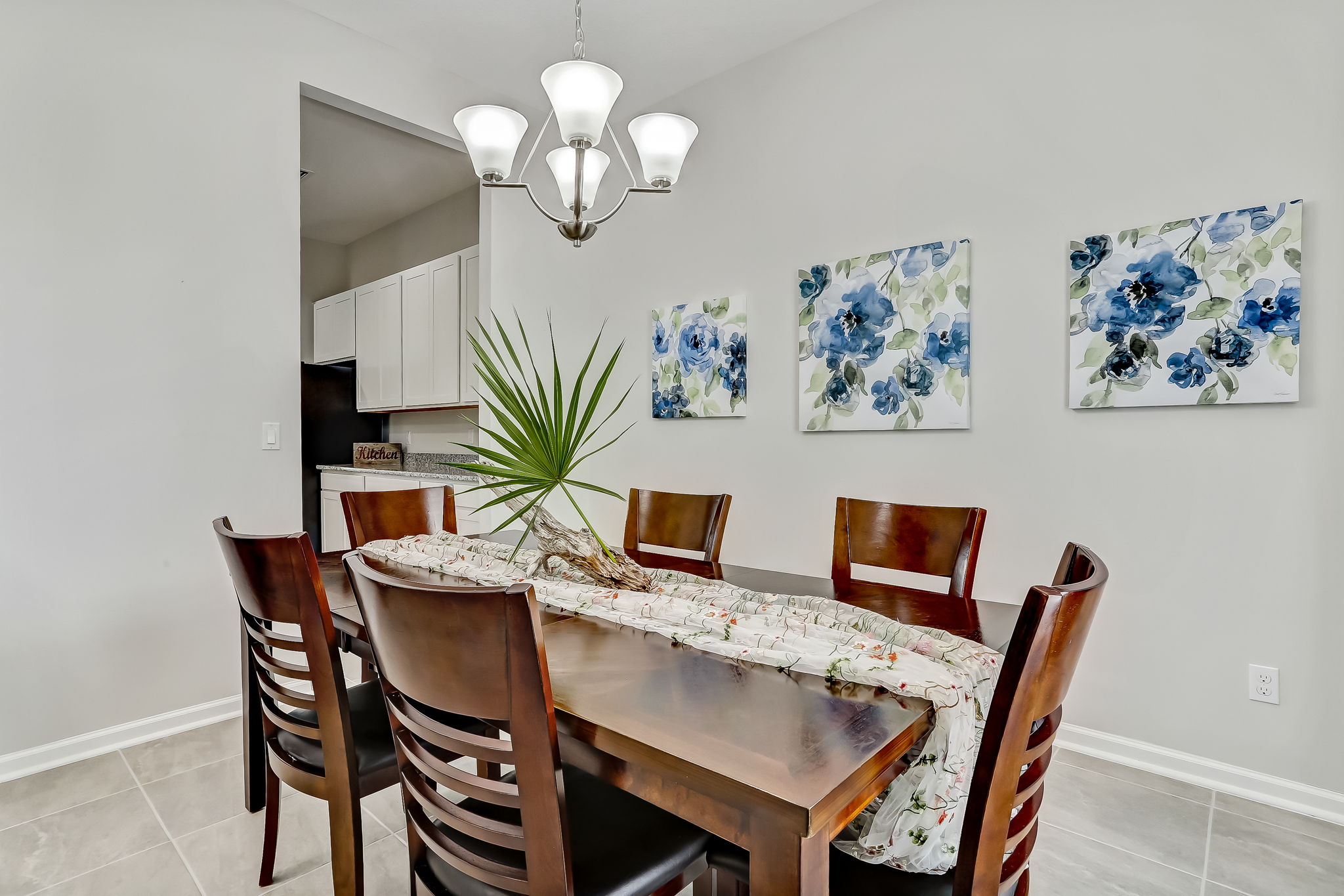 Dine with plenty of room and easy access to kitchen