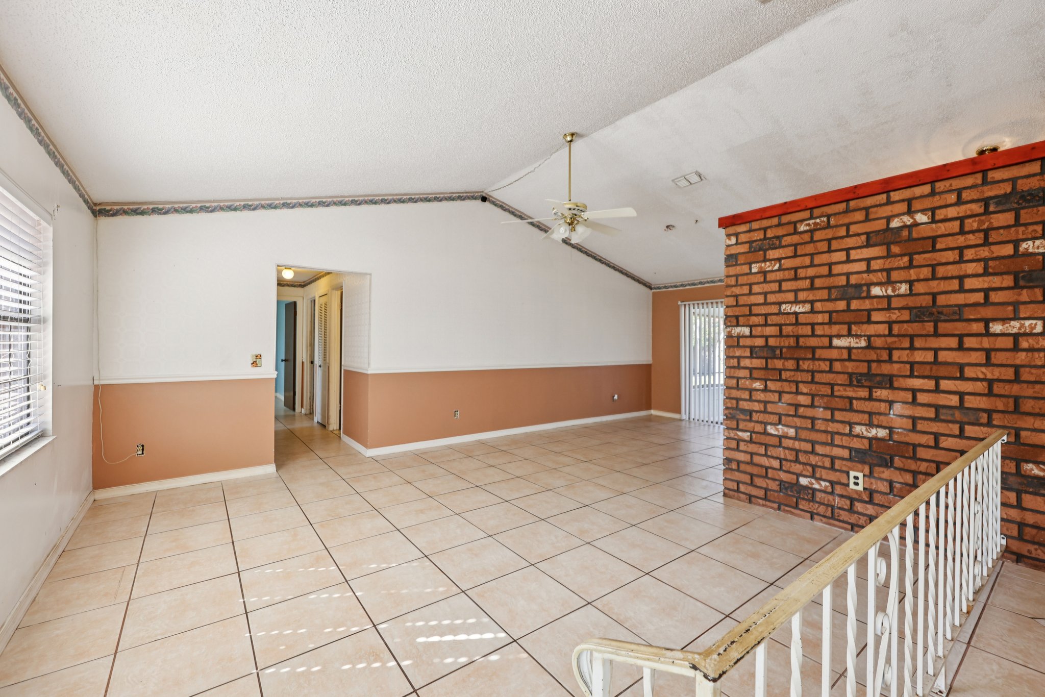 McKenny Ave-S2111-005.jpg