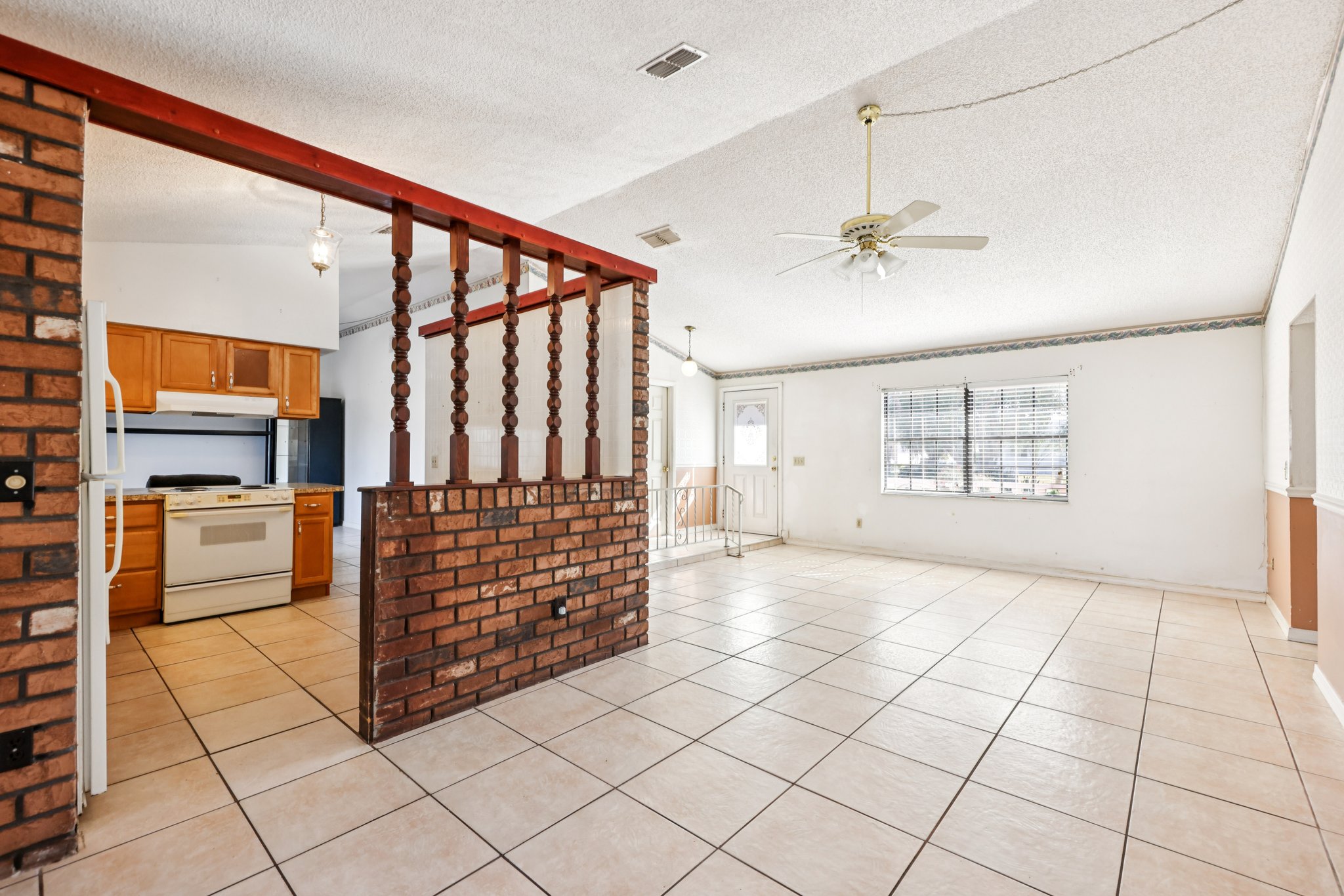 McKenny Ave-S2111-008.jpg