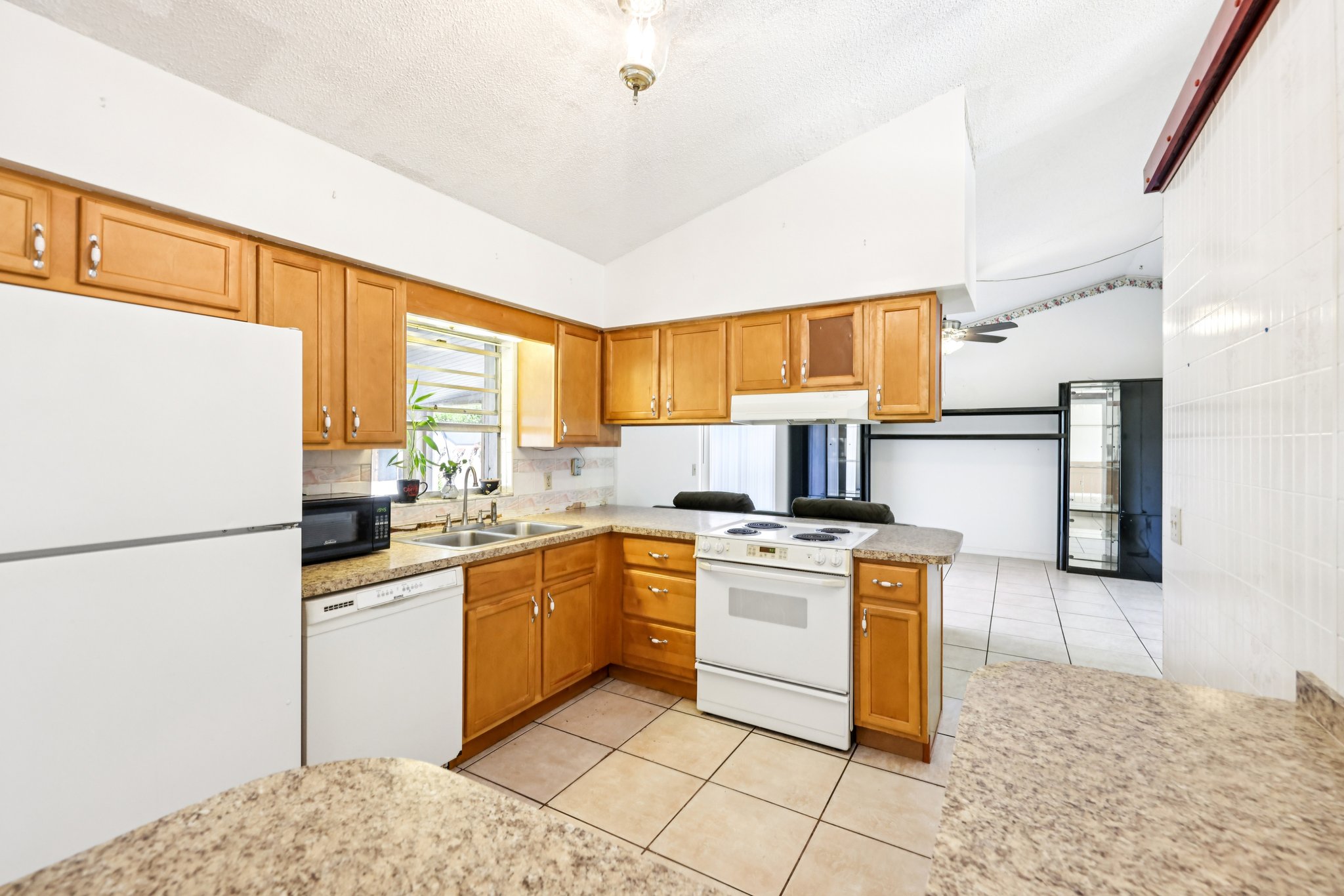 McKenny Ave-S2111-017.jpg