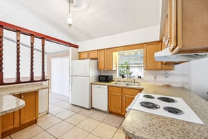 McKenny Ave-S2111-015.jpg