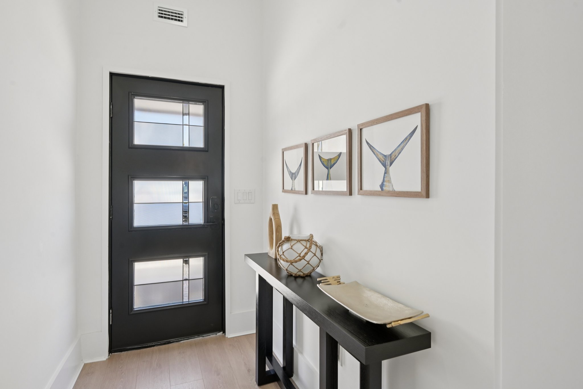 N Shore Dr-L1302-004.jpg