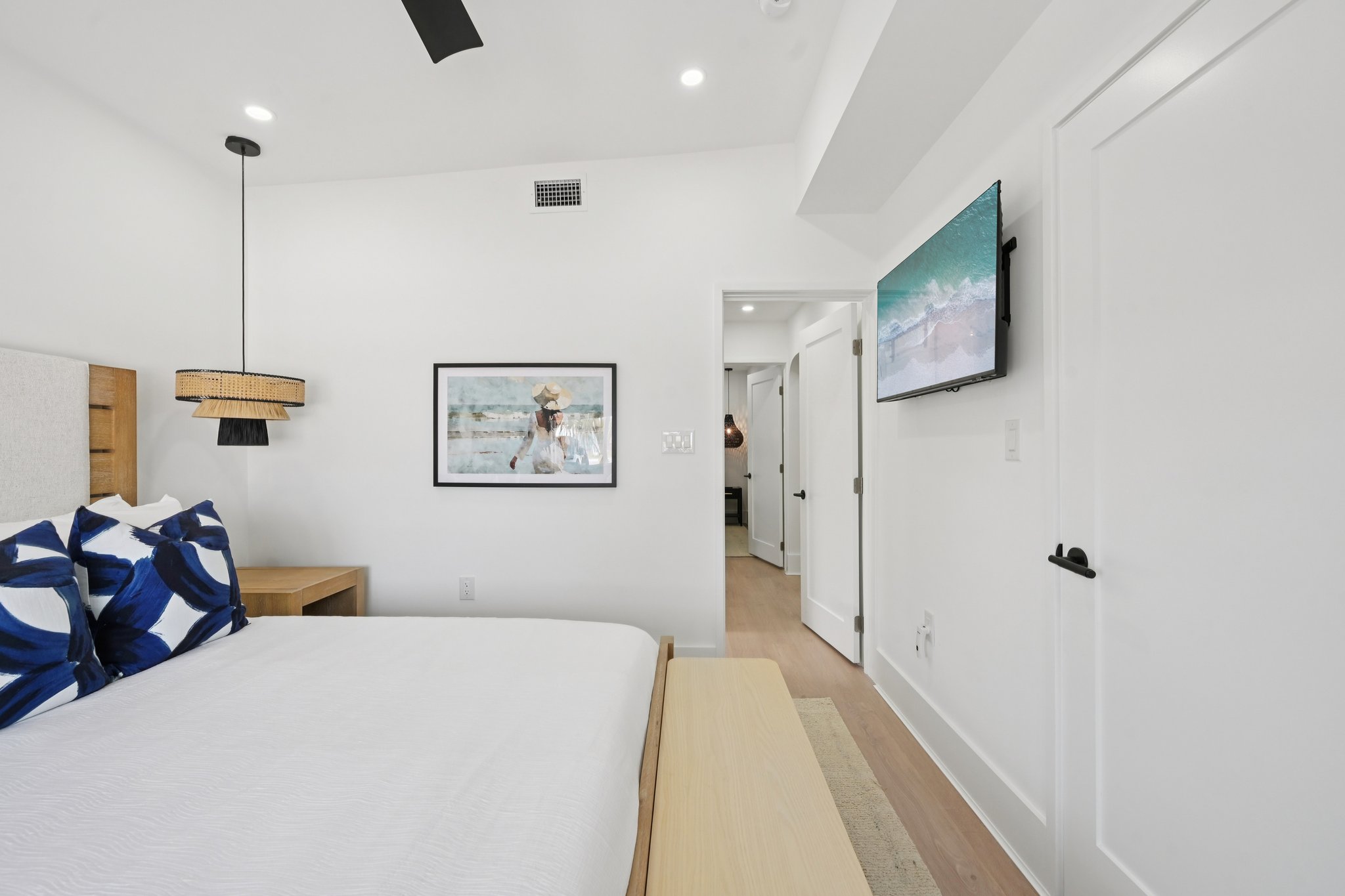 N Shore Dr-L1302-031.jpg