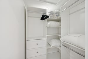 N Shore Dr-L1302-016.jpg