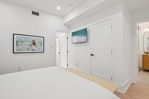 N Shore Dr-L1302-032.jpg