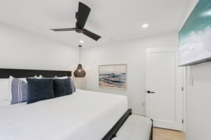 N Shore Dr-L1302-037.jpg