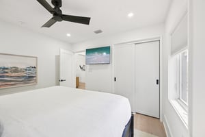 N Shore Dr-L1302-038.jpg