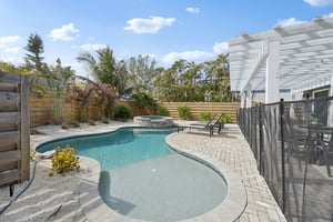 N Shore Dr-L1302-042.jpg