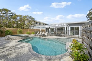 N Shore Dr-L1302-046.jpg