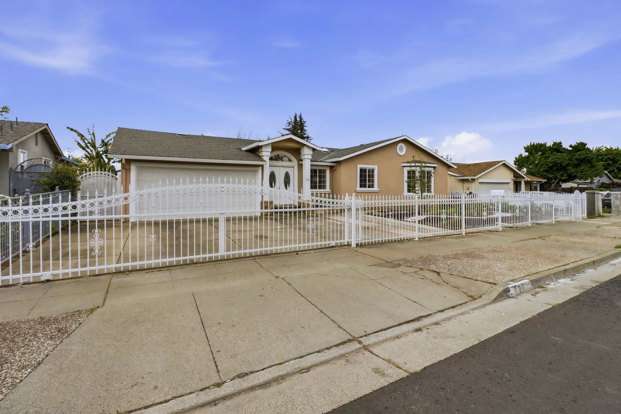 002_F8_866 Sylvandale Ave
