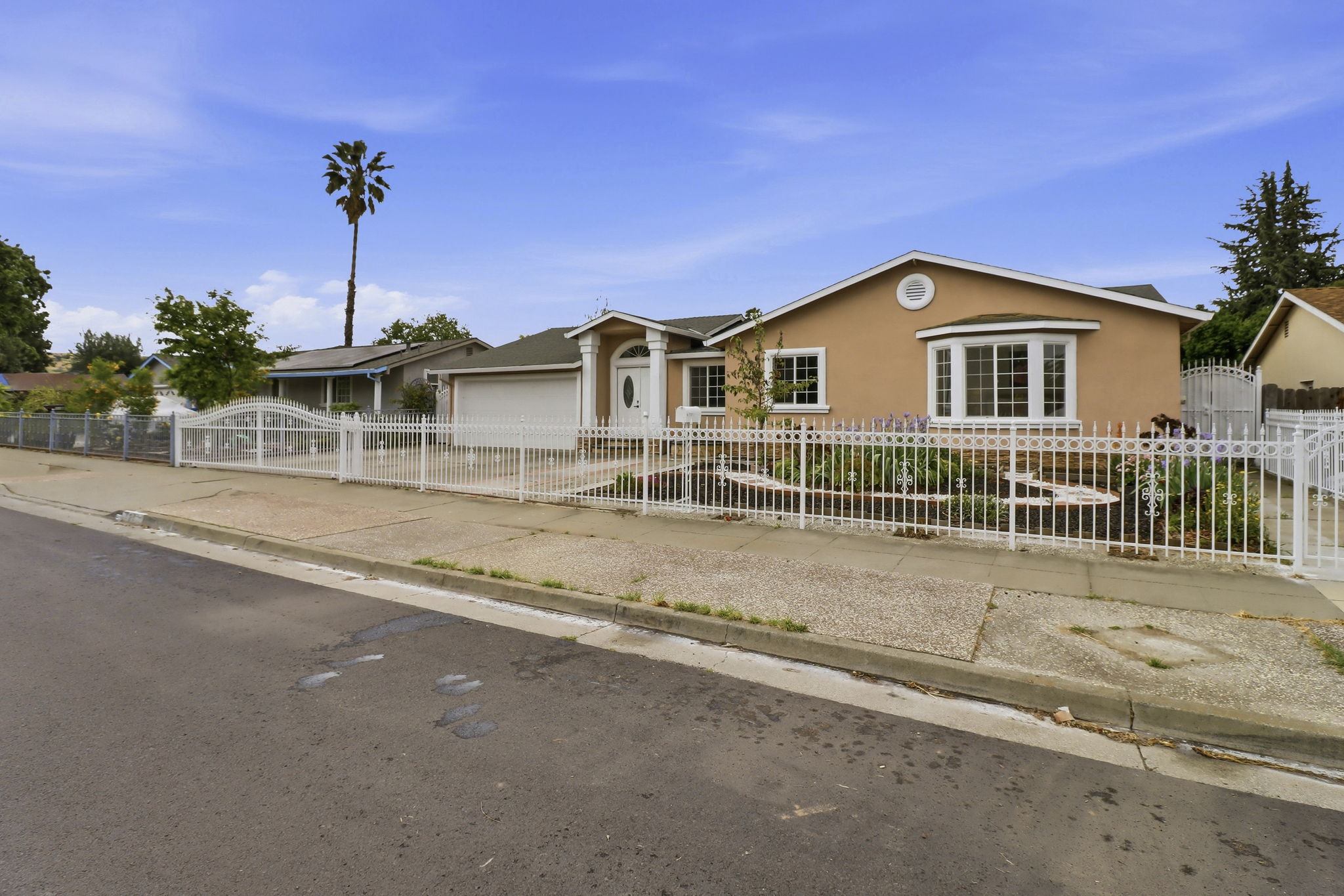 003_F8_866 Sylvandale Ave