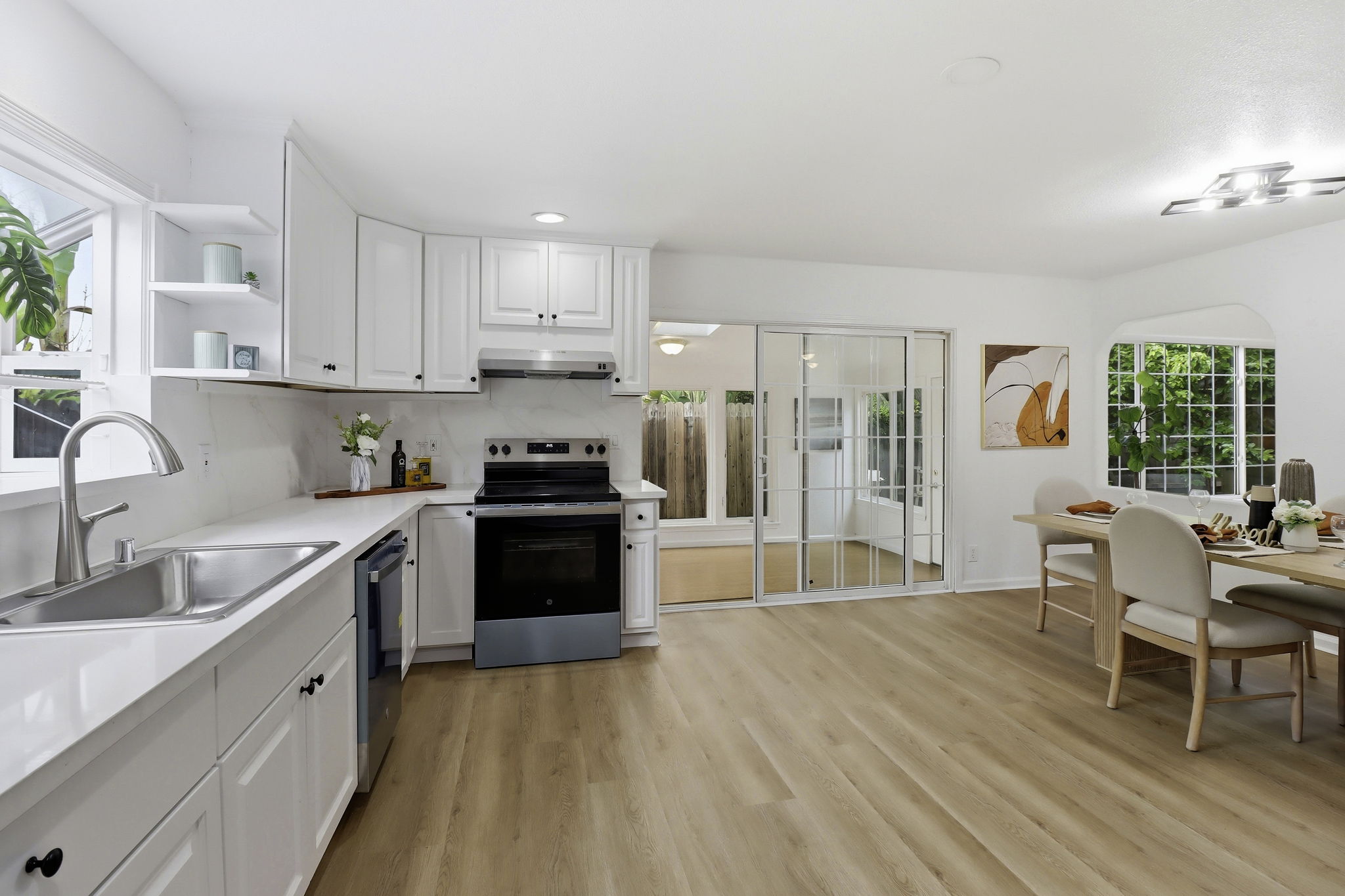 013_F8_866 Sylvandale Ave