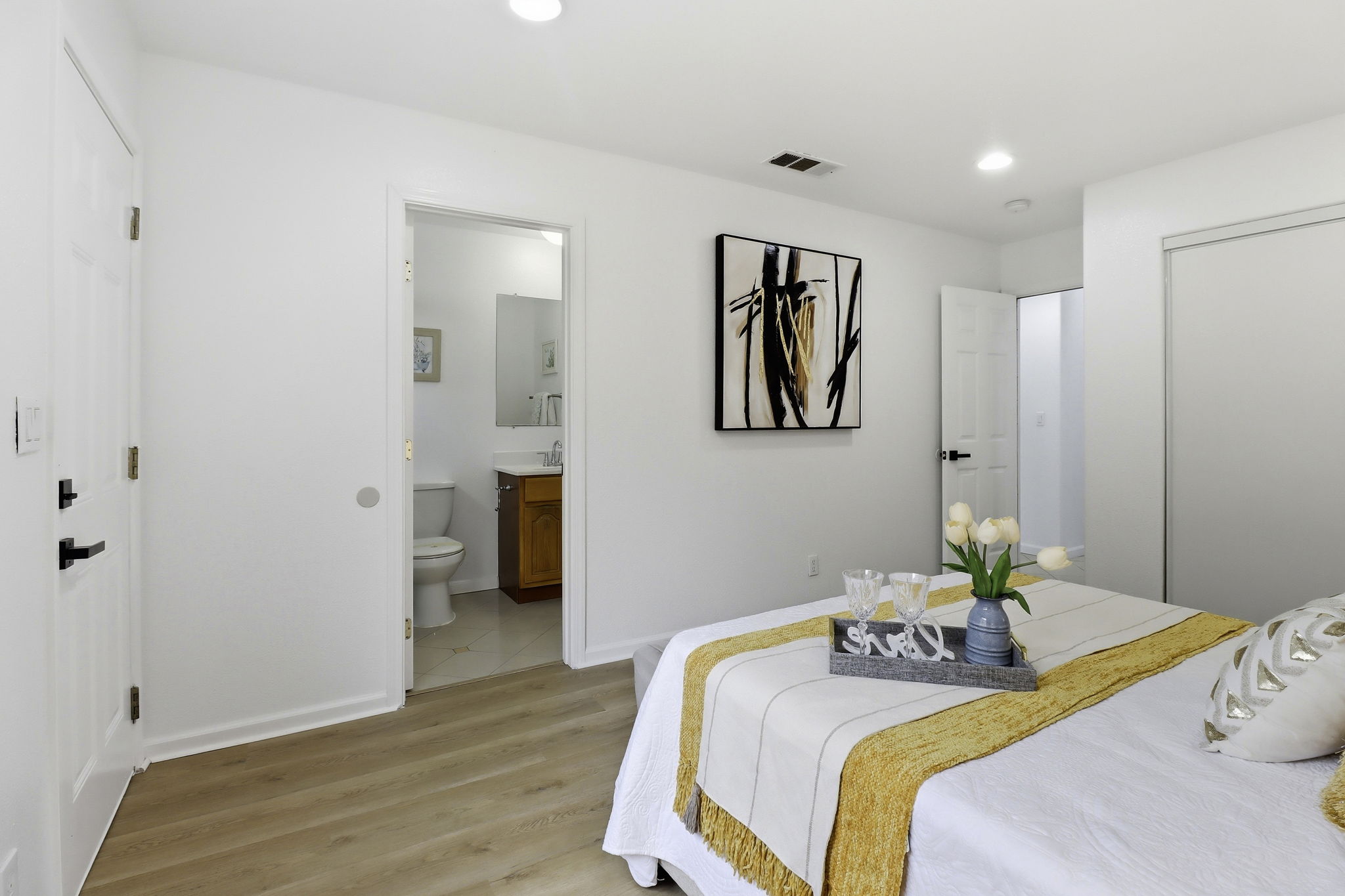 027_F8_866 Sylvandale Ave