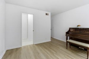 021_F8_866 Sylvandale Ave