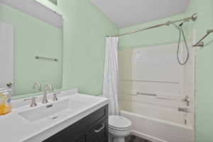  Photo 32