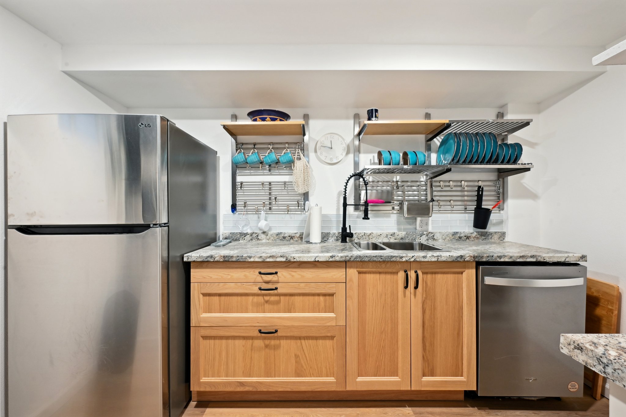 2nd Kitchen in Basement!