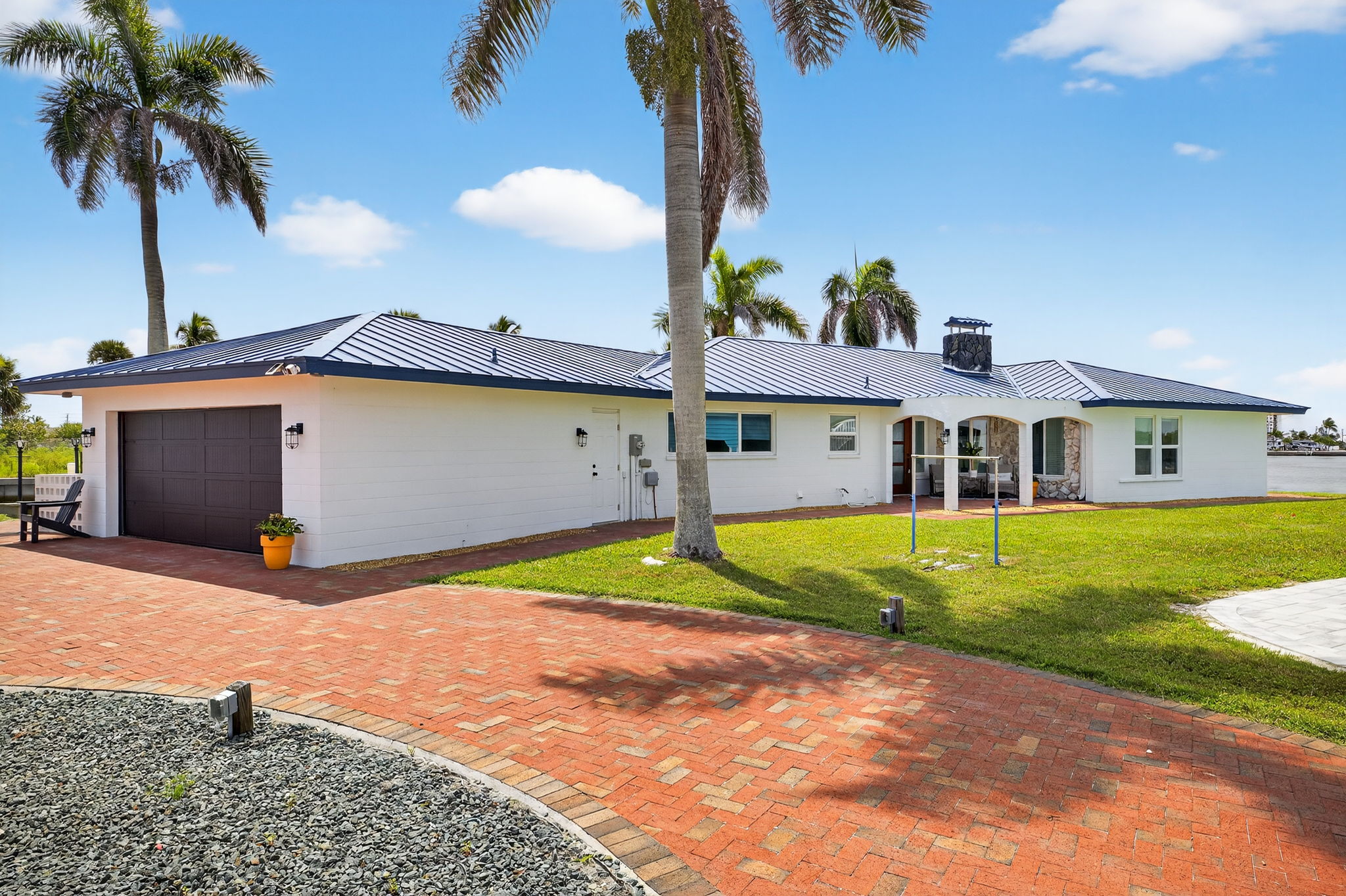 Front Exterior 2 of 4