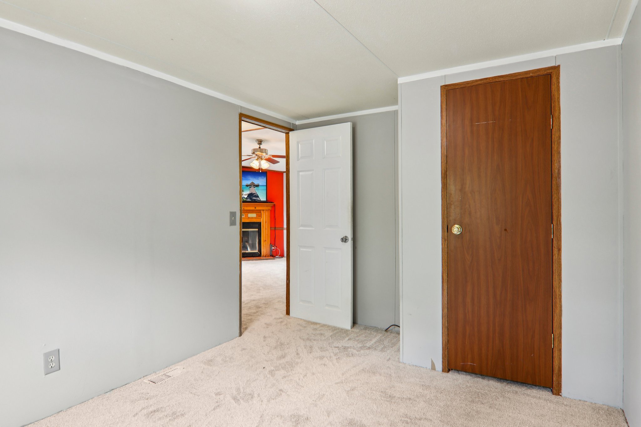 Hutch Mountain Rd-S0710-021.jpg