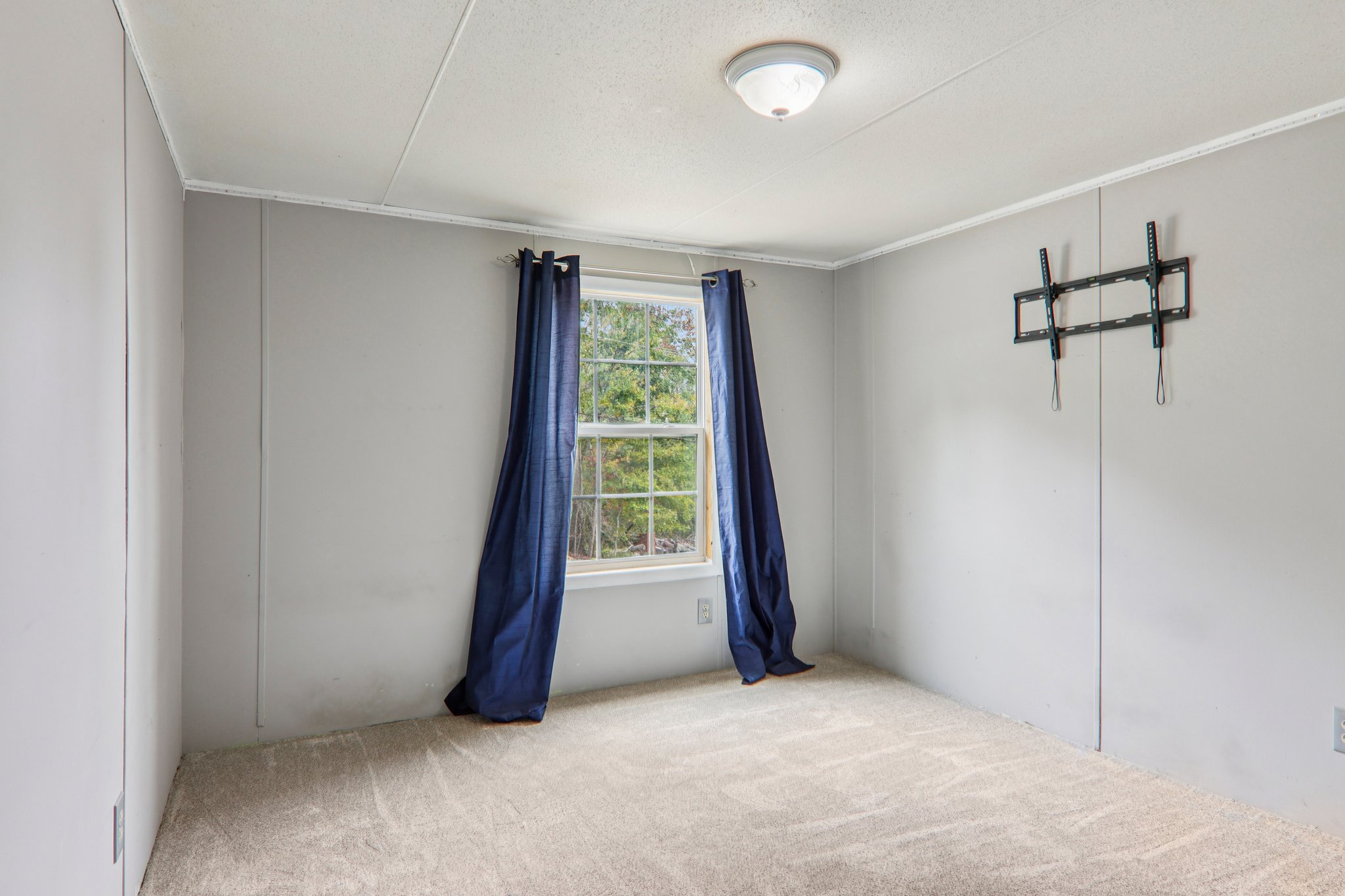 Hutch Mountain Rd-S0710-023.jpg