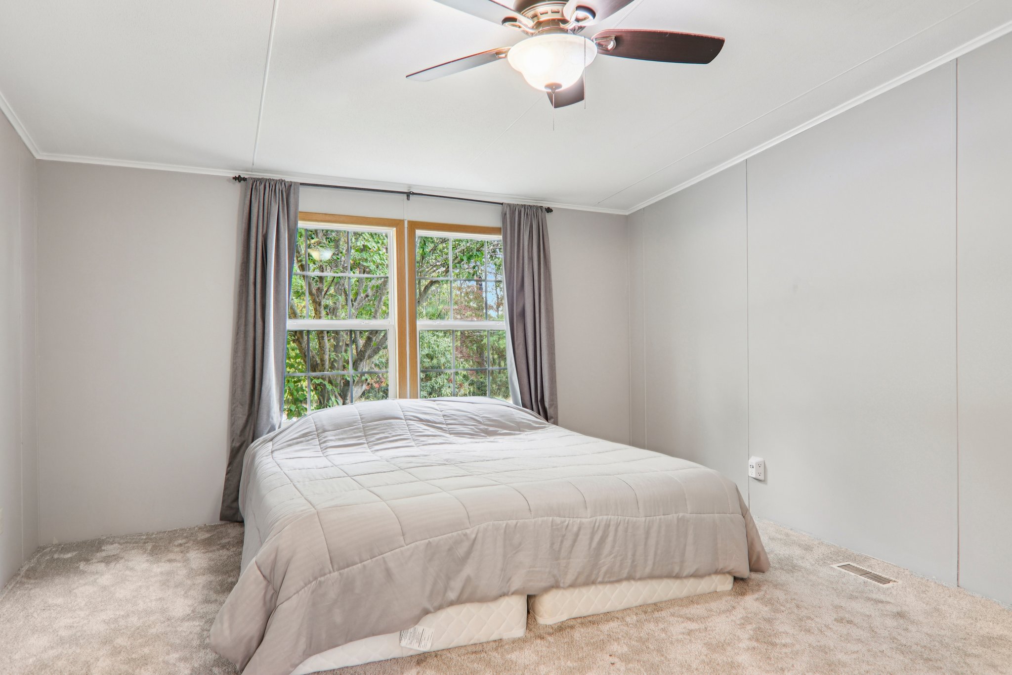 Hutch Mountain Rd-S0710-033.jpg